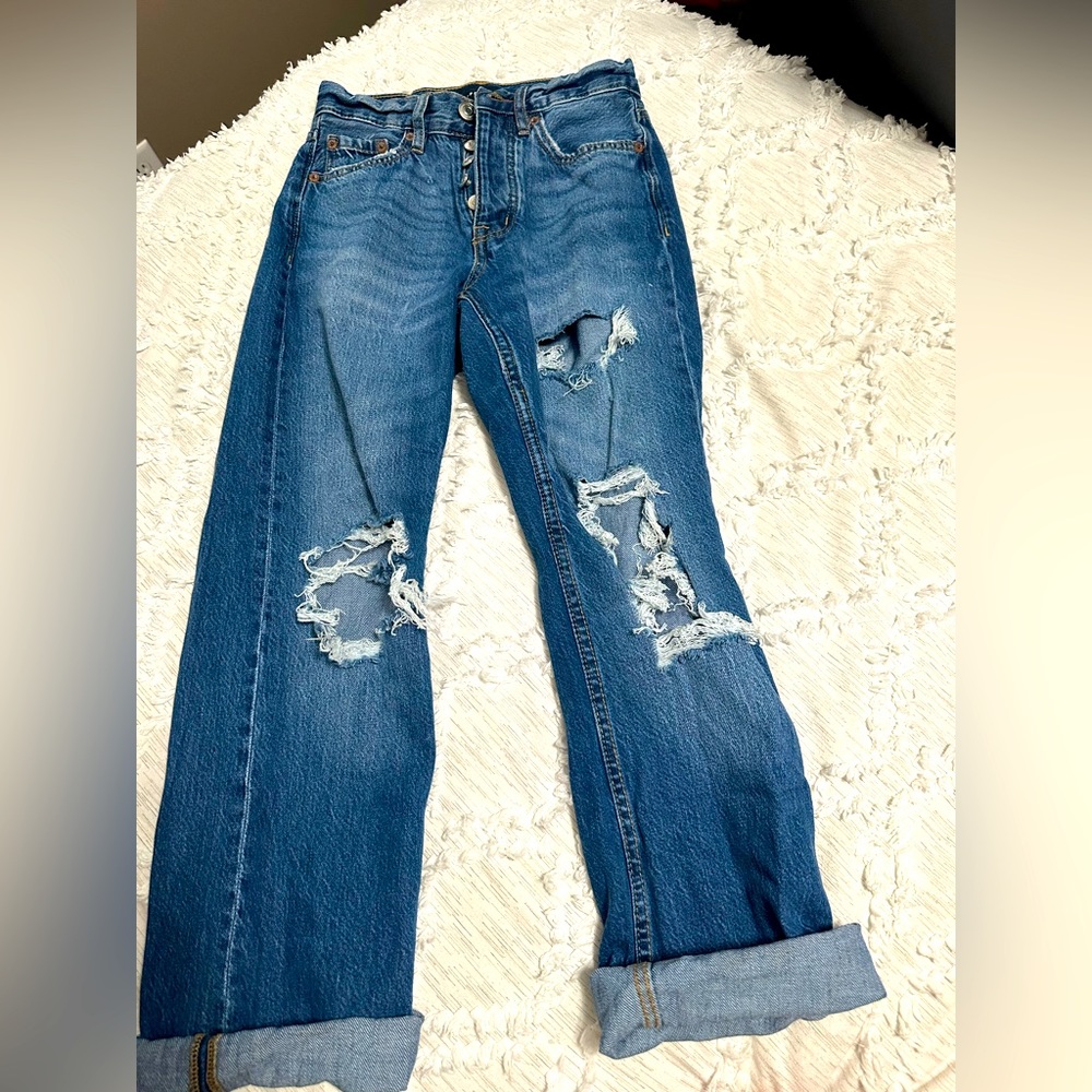 Baggy, holy jeans